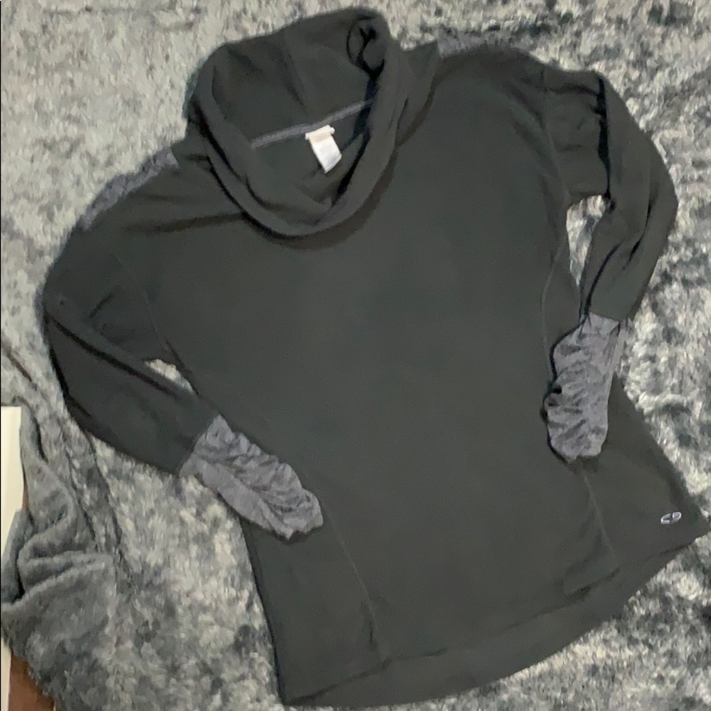 💥3/$20 C9 By Champion Sweater Sz S - Picture 1 of 4